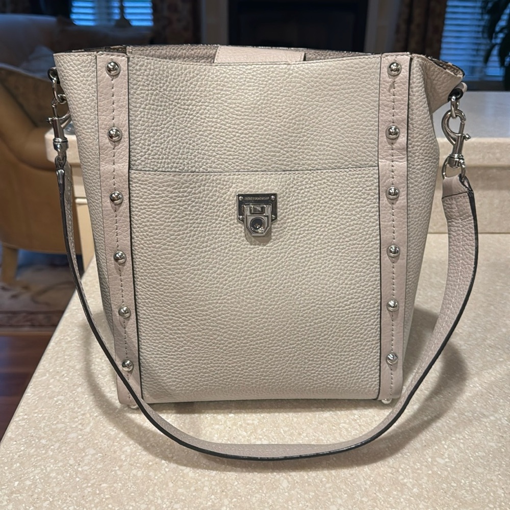 Rebecca Minkoff bucket bag. Great leather bag in stone color. Lightweight